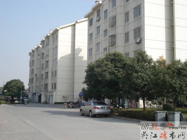605市中心 毛坯房 汽车库 产证满5年