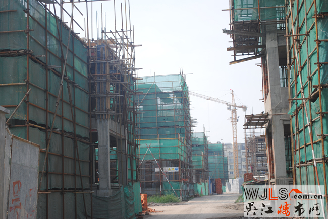 点击图片放大 施工进度1