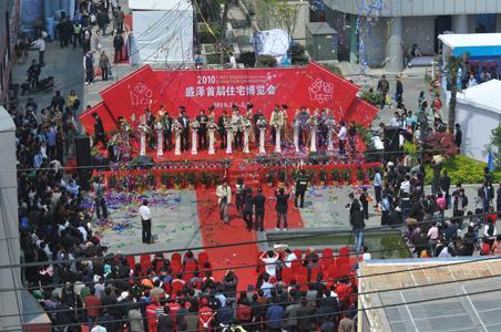 带上“观展指南”逛遍盛泽秋季房展会