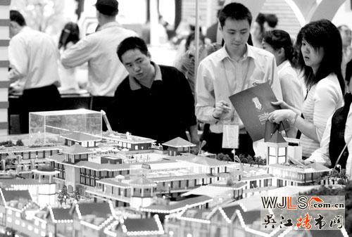 全国14城市上调首套房利率  刚需购房者 房贷“背”不起