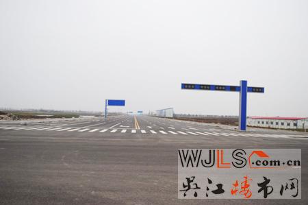 走马观花看滨湖新城