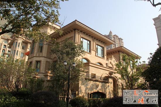 中轴豪宅 南北揽胜 中南世纪城加推81号楼