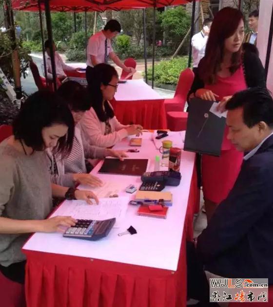 金科廊桥水岸二期别墅盛大交付