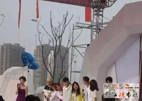 太火爆了！亚洲超人气组合UNIQ助阵吾悦开业