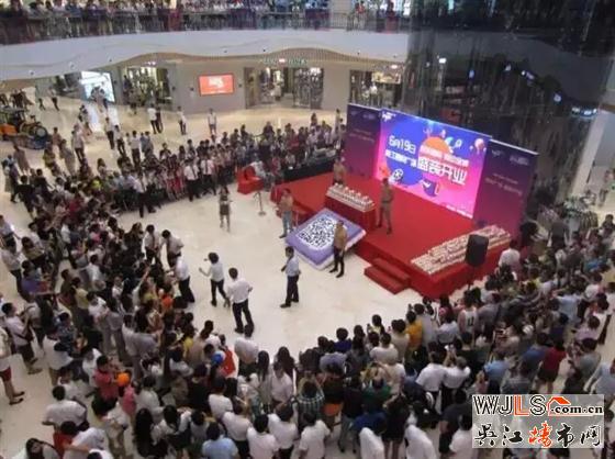 太火爆了！亚洲超人气组合UNIQ助阵吾悦开业