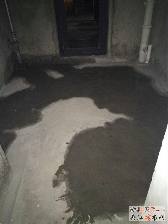 苏州鑫苑鑫城质量堪忧 业主走上街头维权