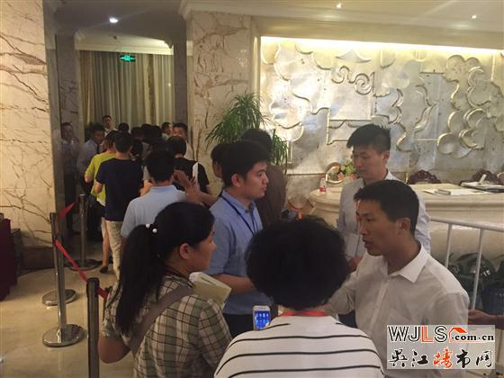 首开太湖壹号8号楼8月18日晚开盘人气见证苏州湾楼市依旧红火