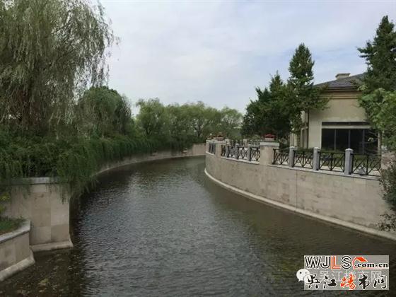 中粮本源今天再次开盘，联排别墅价格在1.9万到2.1万元之间