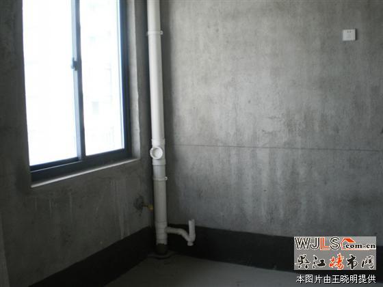 吴越尚院全新毛坯多层复式 带车位2个 看房有钥匙