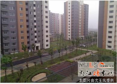 富贵苑  毛坯房  106平  95万