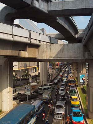 买房让苏州人玩命 房价再低也勿买这些房(图)