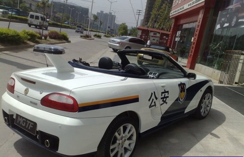 史上最牛的警车现身南京