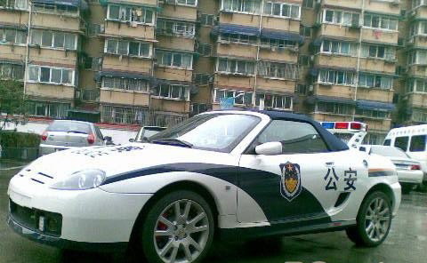 史上最牛的警车现身南京