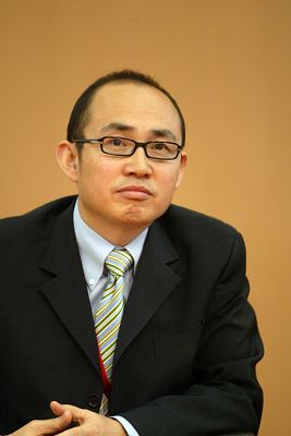 地产四大腕解读房产形势 自发学做“猪坚强”