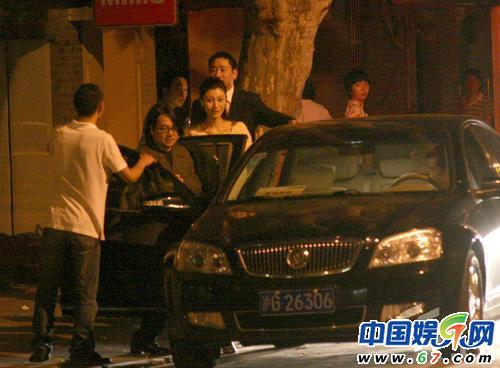 李嘉欣半脚进豪门仍勤俭 爱吃上海弄堂小菜 李嘉欣半脚进豪门仍勤俭 爱吃上海弄堂小菜