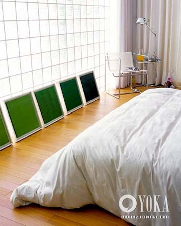 暖暖阳光照进生活 白色小屋的惬意午后