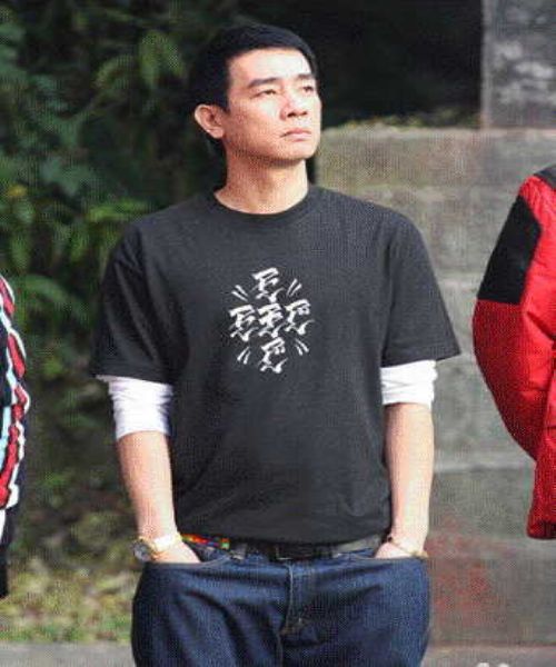 陈小春炒楼三个月惨亏250万 成为“房奴”一族